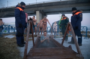 Крещенские купания в Новосибирской области прошли без происшествий