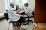 Жителей Новосибирской области начали прививать вакциной КовиВак