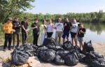 Юные искитимцы помогают очистить город от мусора