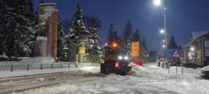 Основные транспортные магистрали Искитима очищают от снега