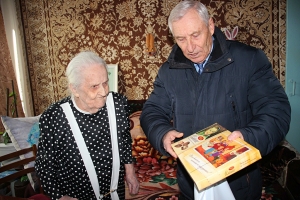С 95-летием поздравил Искитим Антониду Леонидовну Чирва