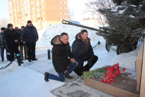 Митингом у искитимского военкомата почтили память россиян, исполнявших служебный долг за пределами Отечества