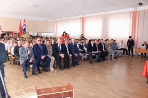 15 апреля в школе №11 Искитима торжественно открыта «Парта Героя»