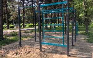 Спортивная зона парка Коротеева в Искитиме пополнилась новой площадкой
