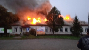 Пожар на кровле здания администрации в Шибковском сельсовете потушили