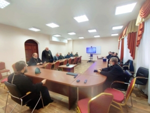 В Искитиме прошел круглый стол на тему «Церковь, казачество, образование и молодёжная политика – соработничество на благо Отечества»