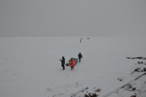 Рыбаков на льдине спасали на Обском водохранилище