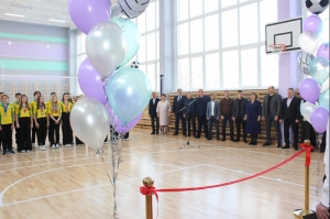 В школе №11 Искитима открылся обновленный спортзал после капитального ремонта